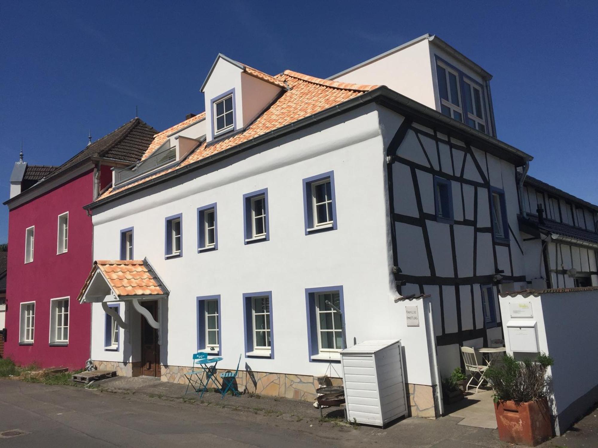 Charmantes Haus Naehe Bonn Koeln Messe Phantasialand * Bornheim (Rheinland)